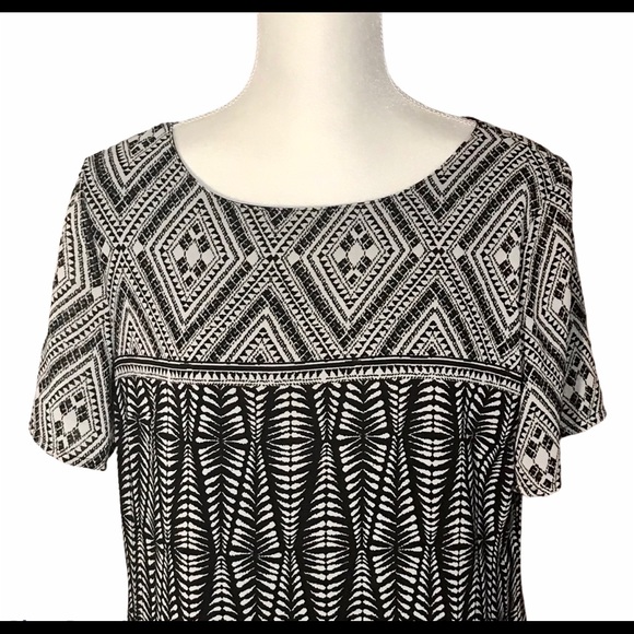 Black and white patterned dress - Picture 3 of 4